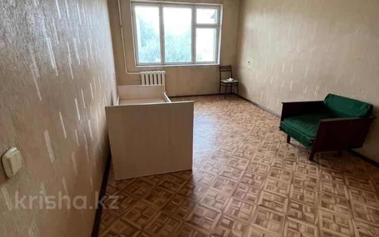 1-комнатная квартира, 30 м², 2/5 этаж, Джангельдина 1 за 12.5 млн 〒 в Шымкенте — фото 2