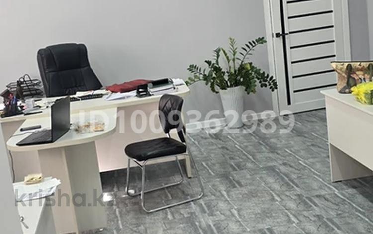 Свободное назначение, офисы, магазины и бутики, склады, салоны красоты · 82 м² за 600 000 ₸ в Алматы, Ауэзовский р-н — фото 2
