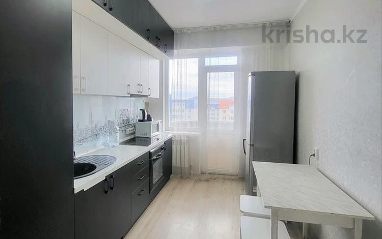 3-комнатная квартира, 85 м², 9/10 этаж помесячно, Есенберлина 13/5