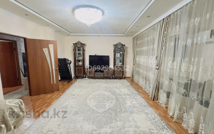 3-комнатная квартира, 102 м², 6/6 этаж, мкр Кокжиек 43 за 33 млн 〒 в Алматы, Жетысуский р-н — фото 2