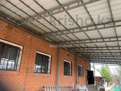Аренда домов или дач в Алматы: Отдельный дом · 11 комнат · 447 м², мкр Калкаман-2 за 1.5 млн 〒 Отдельный дом · 11 комнат · 447 м², мкр Калкаман-2 за 1.5 млн 〒 в Алматы, Наурызбайский р-н