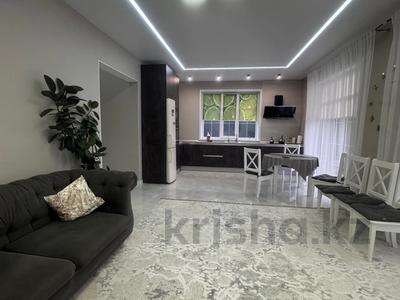 Отдельный дом · 4 комнаты · 92 м² · 5.7 сот., Ихсанова 50 за 76 млн 〒 в Уральске