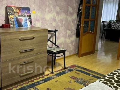 2-бөлмелі пәтер, 50 м², 1/5 қабат, мкр Самал-2 41, бағасы: 45 млн 〒 в Алматы, Медеуский р-н