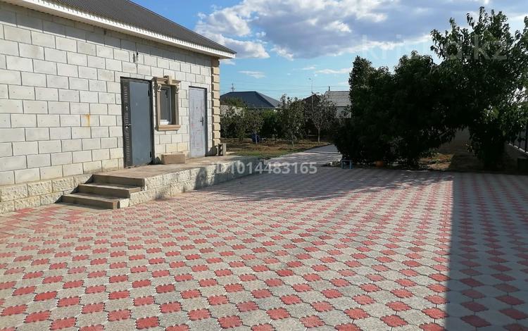 Отдельный дом · 4 комнаты · 160 м² · 10 сот., мкр Кокарна, Пазыл Хансұлтанова 24 за 32 млн ₸ в Атырау — фото 2