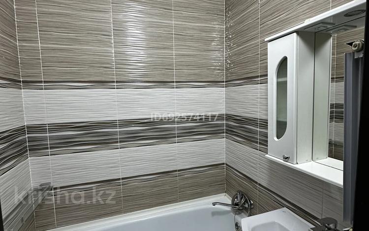 2-бөлмелі пәтер · 65 м² · 2/16 қабат, мкр Юго-Восток, проспект Шахтеров 52, бағасы: 32 млн ₸ в Караганде, Казыбек би р-н — фото 13