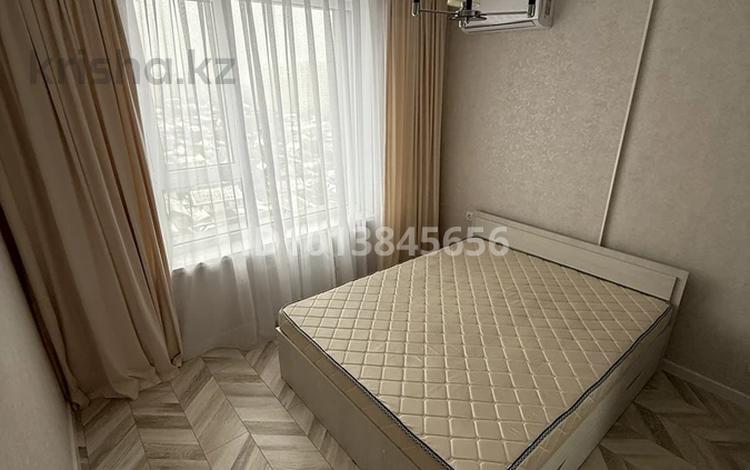 2-комнатная квартира · 64 м² · 11/12 этаж, проспект Абая 165/2 за 450 000 ₸ в Алматы, Алмалинский р-н — фото 2