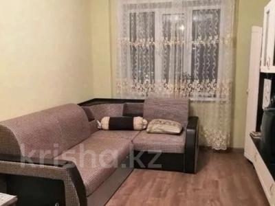 1-комнатная квартира, 32 м², 2/5 этаж помесячно, Космическая 10 за 80 000 〒 в Усть-Каменогорске