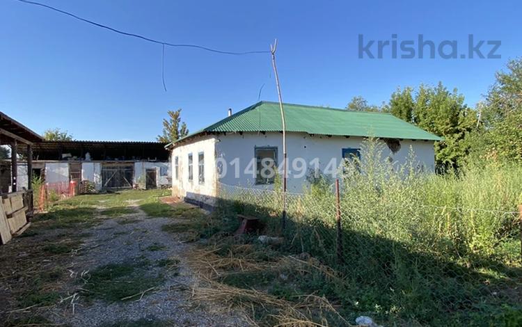 Отдельный дом · 2 комнаты · 90 м² · 25 сот., Достық 1Б — Адрес: село Базаркельды, ул. Достық 1Б. Ориентир: заезжаете в село — сразу первый дом слева после таблички “Базаркельды”. за 15 млн ₸ — фото 2