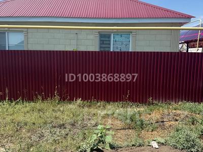 Отдельный дом · 4 комнаты · 120 м² · 7 сот., Батырхан 35 за 25.5 млн 〒 в Аксае