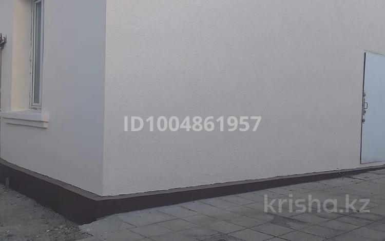 Отдельный дом · 7 комнат · 70 м² · 14 сот., Айтбек Байкоразов 23 за 20 млн 〒 в Таразе — фото 2