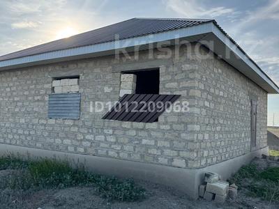 Жеке үй · 3 бөлме · 100 м² · 8 жүзд., 5-й ряд 95, бағасы: 10 млн ₸ в Атырау, мкр Авангард-2