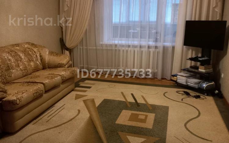 3-комнатная квартира · 73.6 м² · 4/5 этаж, мкр Астана 4 за 28.5 млн ₸ в Уральске — фото 2