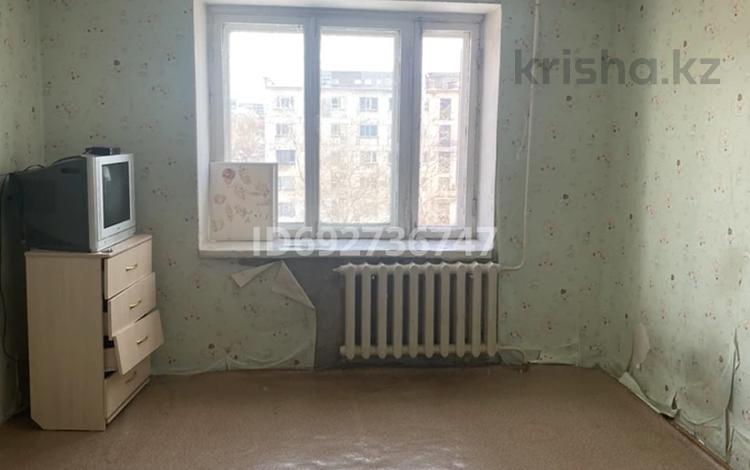 1-комнатная квартира, 13.4 м², Бектурова 109 за 2.8 млн 〒 в Павлодаре — фото 2