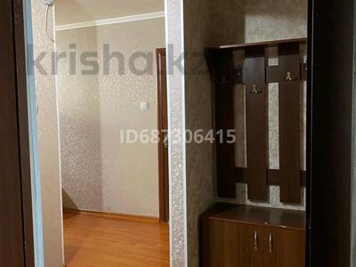 3-комнатная квартира, 72 м², 2/5 этаж помесячно, 1 мкр 15 — Клинка Талгат. за 120 000 〒 в Туркестане