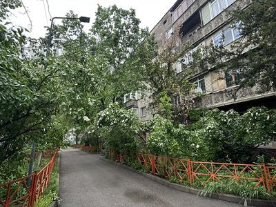 3-бөлмелі пәтер · 70 м² · 2/5 қабат, Есенова 36 — Пушкина -Райымбека, бағасы: 43 млн ₸ в Алматы, Медеуский р-н