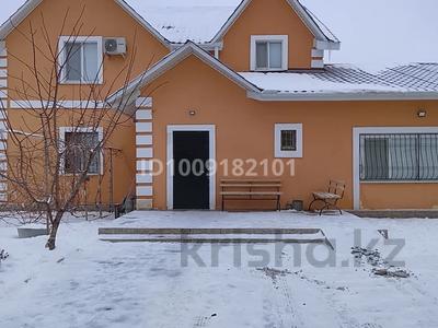 Отдельный дом · 5 комнат · 240 м², Канцева 6 — Между 13 школой и магазин Ярмарка за 900 000 〒 в Атырау, мкр Ак депо