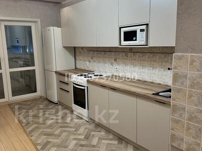 3-комнатная квартира · 109 м² · 3/16 этаж, Отырар 2/1 за 450 000 〒 в Астане, р-н Байконур