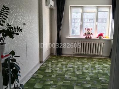 2-комнатная квартира · 70 м² · 6/9 этаж, 10мкр 21 — Поликника за 24 млн 〒 в Аксае