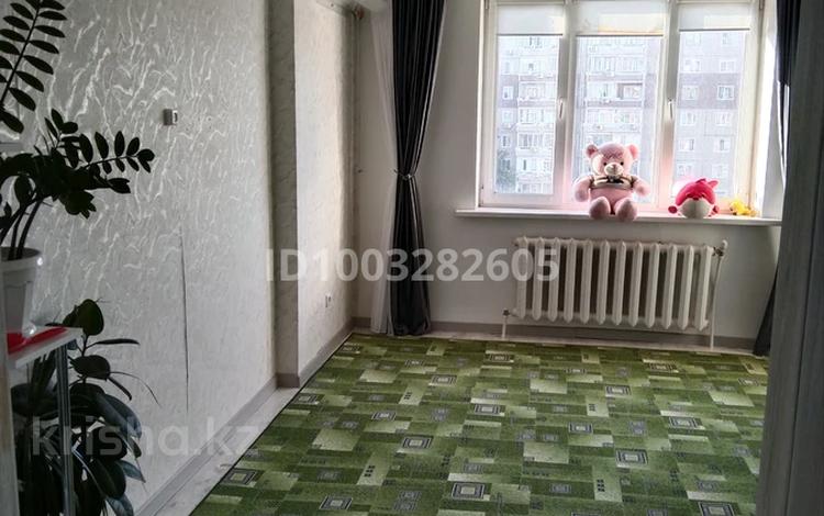 2-комнатная квартира · 70 м² · 6/9 этаж, 10мкр 21 — Поликника за 25 млн 〒 в Аксае — фото 2
