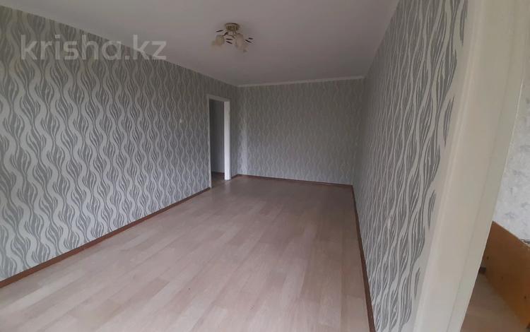 2-комнатная квартира, 42 м², 5/5 этаж, 5 мкрн за 11.2 млн 〒 в Талдыкоргане — фото 12