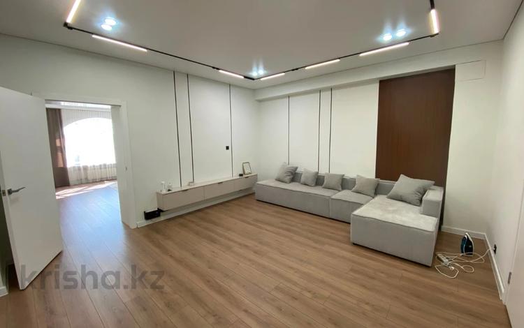 3-комнатная квартира · 90 м² · 8/8 этаж, мкр. Алтын орда, Санкибай Батыра пр-т за 34 млн ₸ в Актобе — фото 3