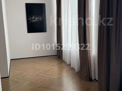 3-бөлмелі пәтер · 121 м² · 8/9 қабат, Мкрн Коктем 52А, бағасы: 43 млн ₸ в Жанаозен