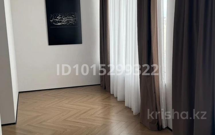 3-бөлмелі пәтер · 121 м² · 8/9 қабат, Мкрн Коктем 52А, бағасы: 43 млн ₸ в Жанаозен — фото 2