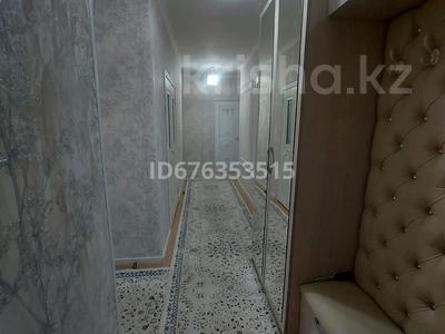3-комнатная квартира, 75 м², 2 этаж, мкр Туран 359/31 за 35 млн 〒 в Шымкенте, Каратауский р-н