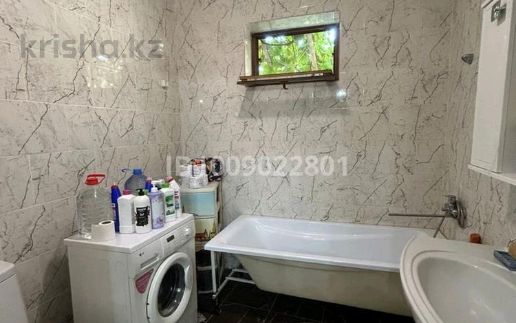 Отдельный дом · 4 комнаты · 200 м² · 8 сот., Желтоксан 221 — В районе ЖД вокзал за 40 млн 〒 в Таразе — фото 2