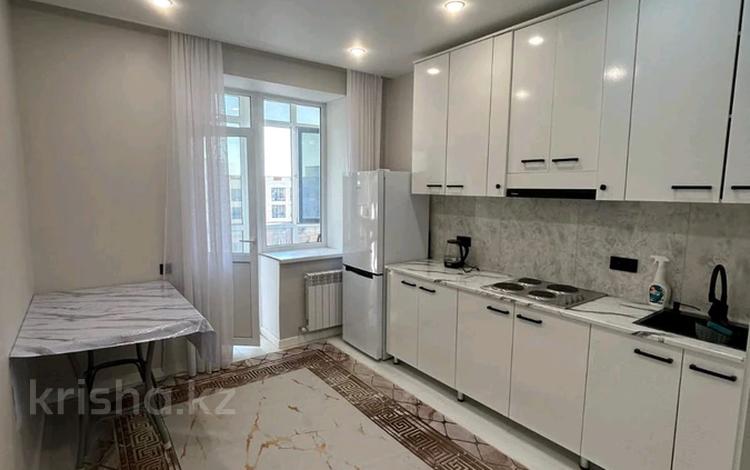 1-комнатная квартира · 37.5 м² · 9/12 этаж, Нажмиденова 15 за 24.5 млн ₸ в Астане, Сарайшык р-н — фото 2