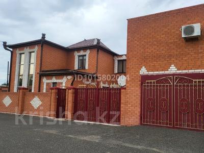 Отдельный дом · 8 комнат · 400 м² · 10 сот., Жибек жолы 33/1 за 65 млн ₸ в Аксае