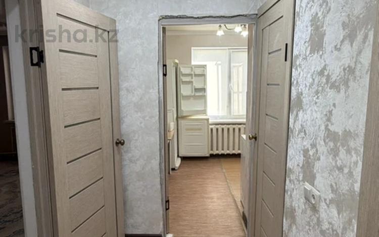 1-комнатная квартира · 34 м² · 9/9 этаж, мкр 11 за 150 000 ₸ в Актобе — фото 2