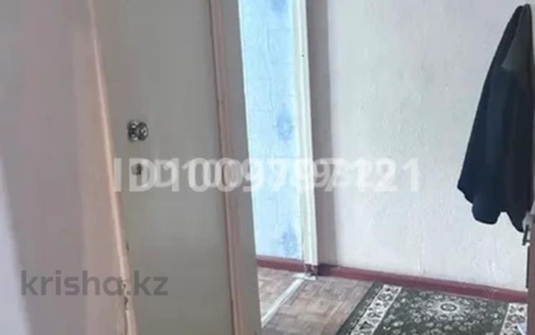 2-бөлмелі пәтер · 55 м² · 2/5 қабат, мкр Алатау 22, бағасы: 17 млн ₸ в Таразе — фото 3