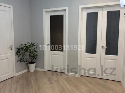 3-комнатная квартира · 90 м² · 8/9 этаж, мкр Астана , Аргынбекова 128 — Кольцевая за 54 млн 〒 в Шымкенте, Каратауский р-н