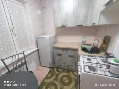 2-комнатная квартира · 45 м² · 5/5 этаж · помесячно, мкр Аксай-2 5 — Толе би за 220 000 〒 в Алматы, Ауэзовский р-н