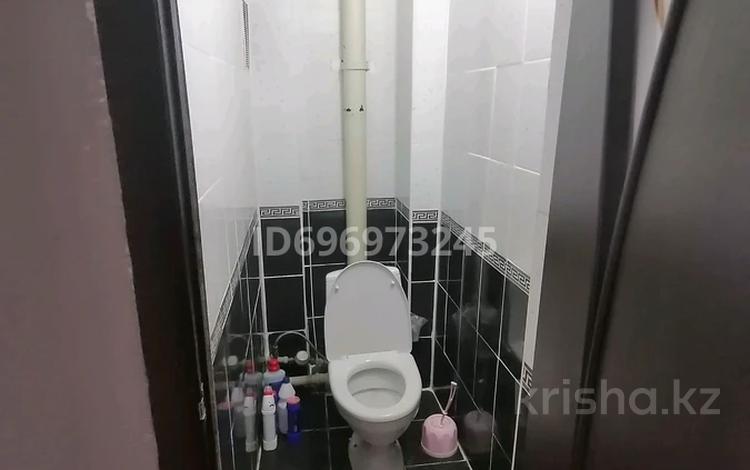 3-бөлмелі пәтер · 70 м² · 5/5 қабат, 4 микрорайон 42 — Школа Омг, бағасы: 29 млн ₸ в Конаеве — фото 2