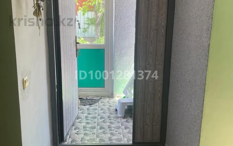 Отдельный дом · 3 комнаты · 66 м², Есим хана — Недалеко от магазина Рашида за 200 000 〒 в М. Туймебаеве — фото 2