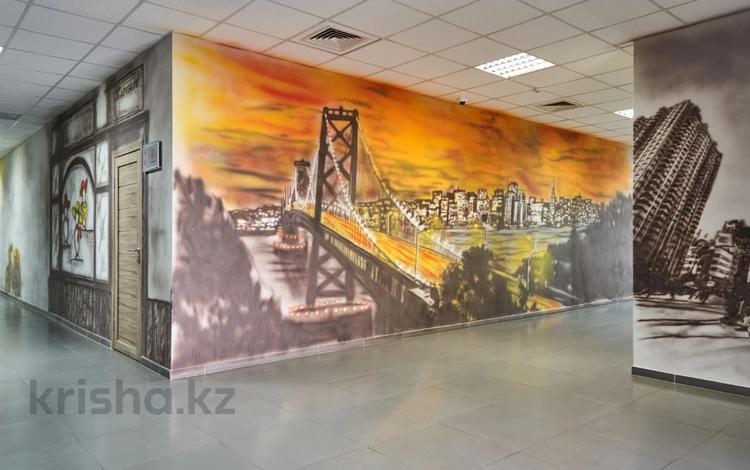 Свободное назначение, офисы · 86 м² за 344 000 ₸ в Алматы, Медеуский р-н — фото 96