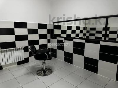 Свободное назначение, офисы, магазины и бутики, склады, салоны красоты, фитнес и спорт, медцентры и аптеки, образование, развлечения, конференц-залы, кабинеты и рабочие места, студии · 100 м² за 60 000 〒 в Семее