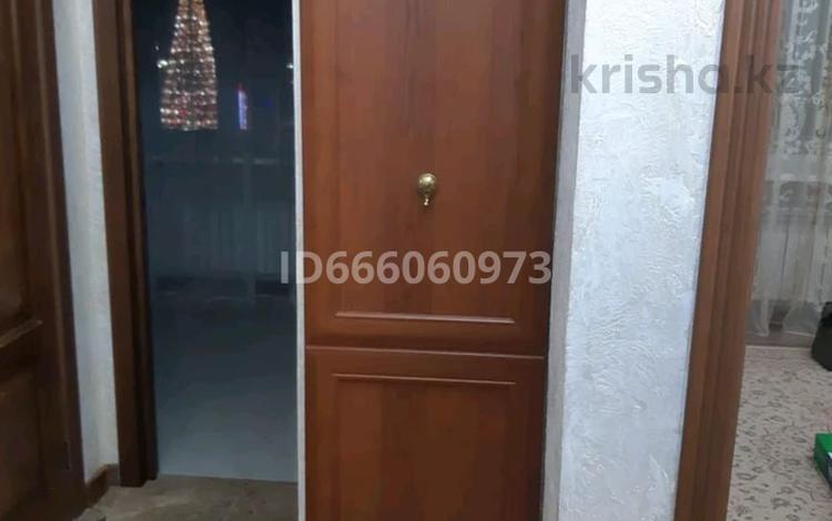 2-комнатная квартира · 65 м² · 2 этаж, проспект Бухар-Жырау 42 за 20 000 〒 в Караганде, Казыбек би р-н — фото 2