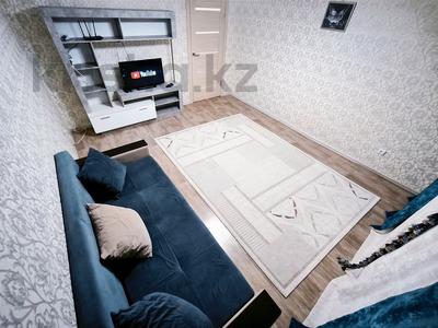 1-комнатная квартира · 50 м² · 1/5 этаж, 17-й мкр 101 — ХАЛЫК АРЕНА, МОРЕ АКВАПАРК ЛАГУНА ТРК АКТАУ ЦЕНТР ГОРОДА за 8 000 〒 в Актау