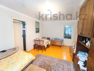 2-комнатная квартира · 43 м² · 1/5 этаж, койбакова 38 за 10 млн ₸ в Таразе