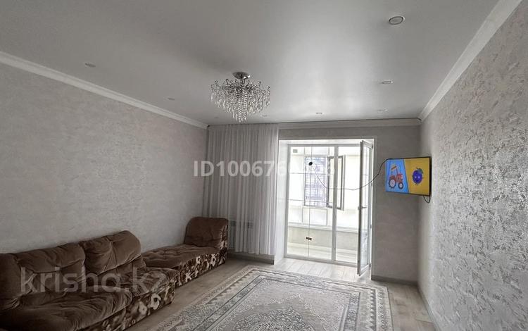 3-бөлмелі пәтер · 105 м² · 3/9 қабат, Самал 72/4, бағасы: 54 млн ₸ в Уральске — фото 2