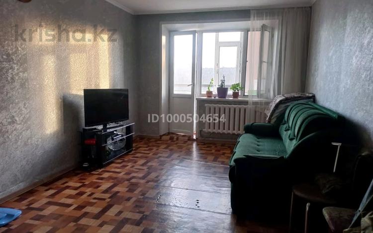2-комнатная квартира · 55 м² · 4/12 этаж, 15 микрорайон 18 — Площадь мұхтар ауезова за 24 млн ₸ в Семее — фото 2