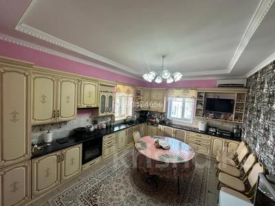 Отдельный дом • 4 комнаты • 175 м² • 10 сот., мкр Кокарна, Гилаж Нурмашева 8а за 35 млн 〒 в Атырау, мкр Кокарна