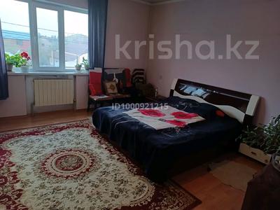 Отдельный дом · 7 комнат · 220 м² · 8 сот., мкр Калкаман-2 сералы лапина — По Абая за 210 млн ₸ в Алматы, Наурызбайский р-н