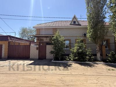 Жеке үй · 7 бөлме · 240 м² · 10 жүзд., Акжол 34, бағасы: 75 млн ₸ в Семее
