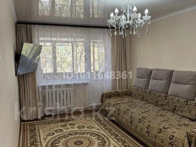 3-бөлмелі пәтер · 62.3 м² · 4/5 қабат, Пришахтинск, 23й микрорайон 18, бағасы: 18 млн ₸ в Караганде, Алихана Бокейханова р-н