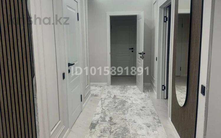 4-бөлмелі пәтер · 130 м² · 4/9 қабат, мкр Акжайык, Байдибек би, бағасы: 90 млн ₸ в Шымкенте, Абайский р-н — фото 3