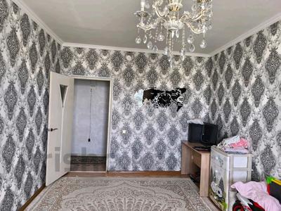 2-бөлмелі пәтер · 55 м² · 4/5 қабат, мкр Асар 21 — Жаңа ғасыр кафесі мен Сымбат магазинның қиылысы. 5 этажды жасыл үйлер, бағасы: 25 млн ₸ в Шымкенте, Абайский р-н